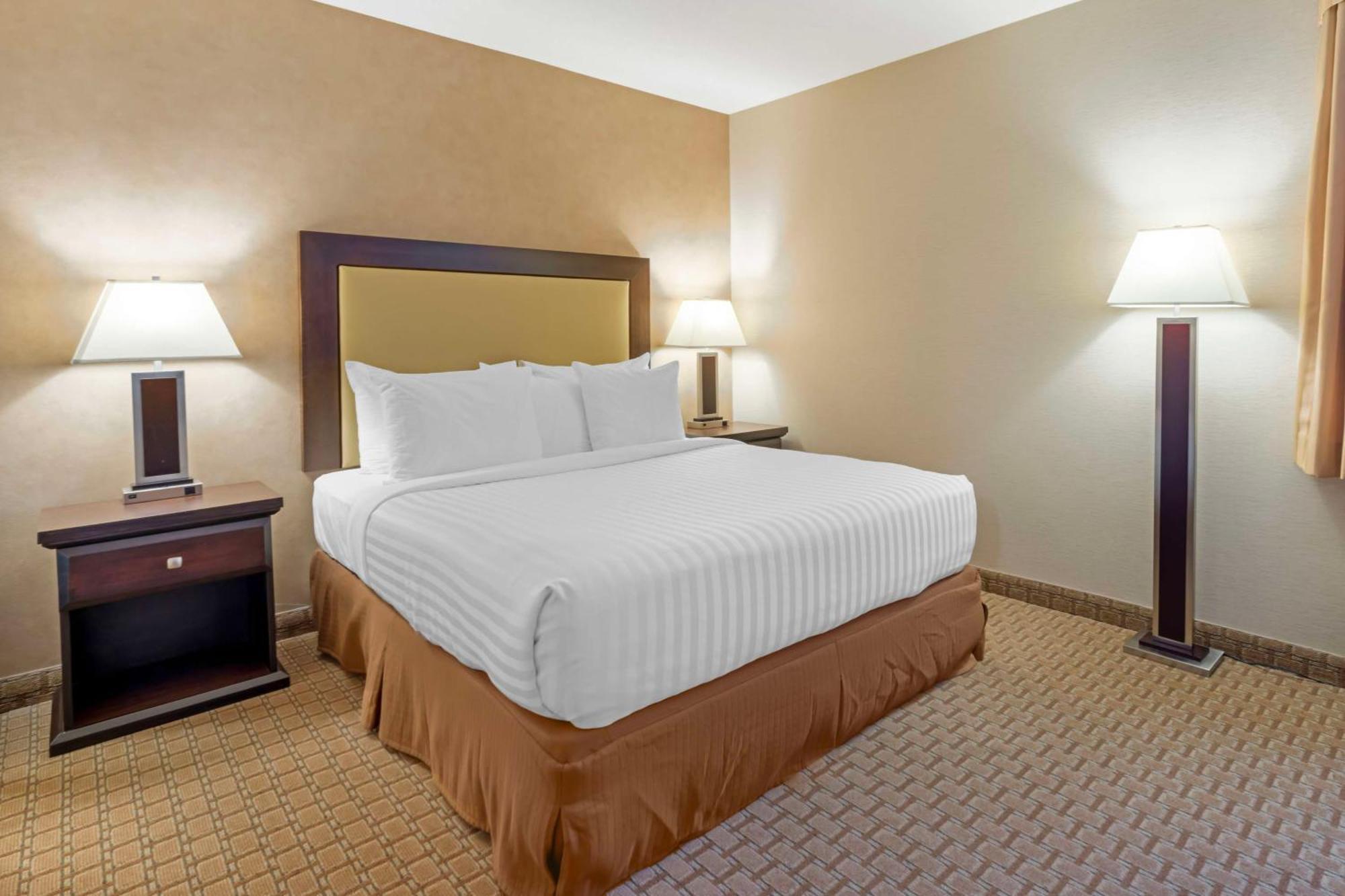 Best Western Plus Emerald Isle Hotel Sidney Exteriör bild