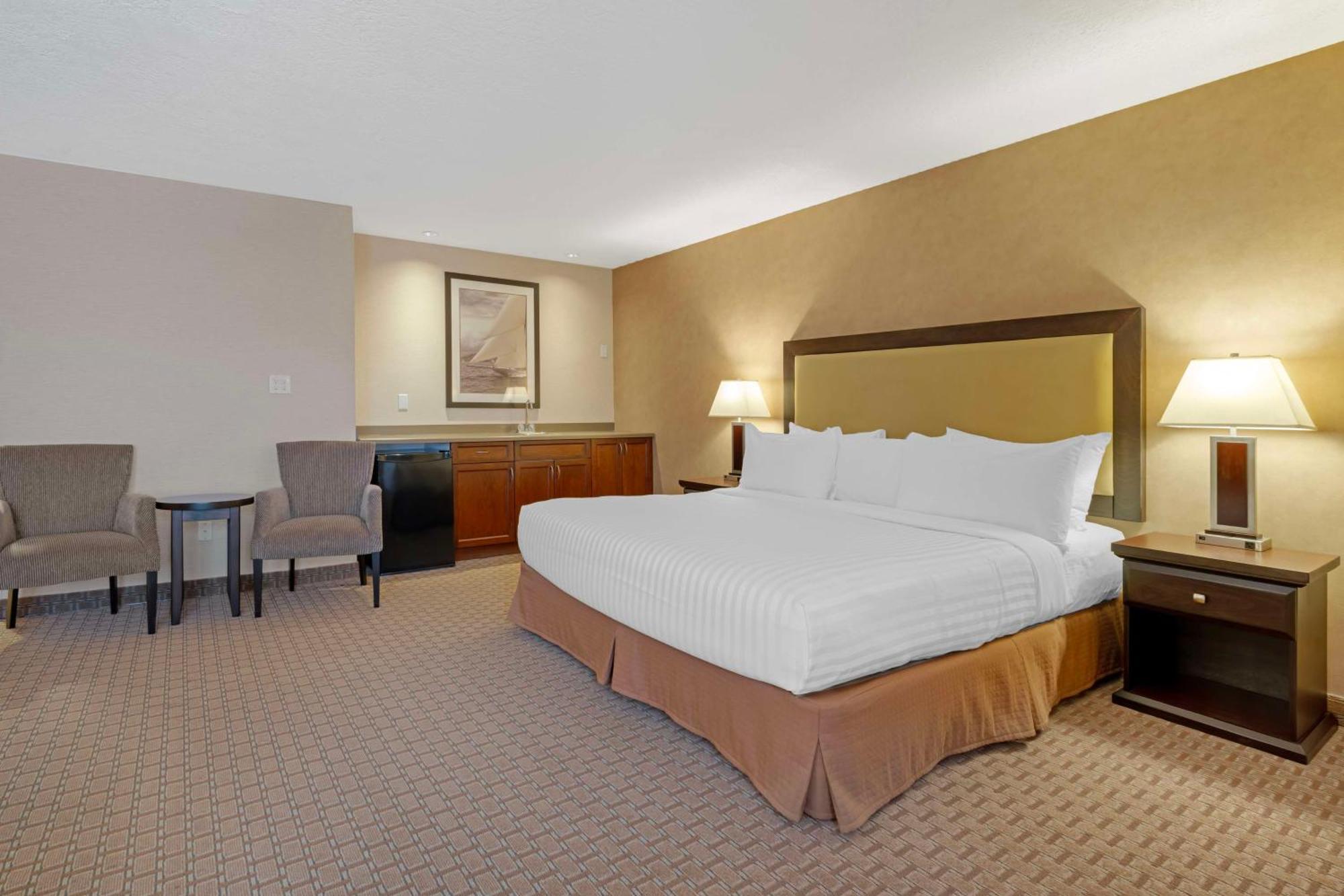Best Western Plus Emerald Isle Hotel Sidney Exteriör bild