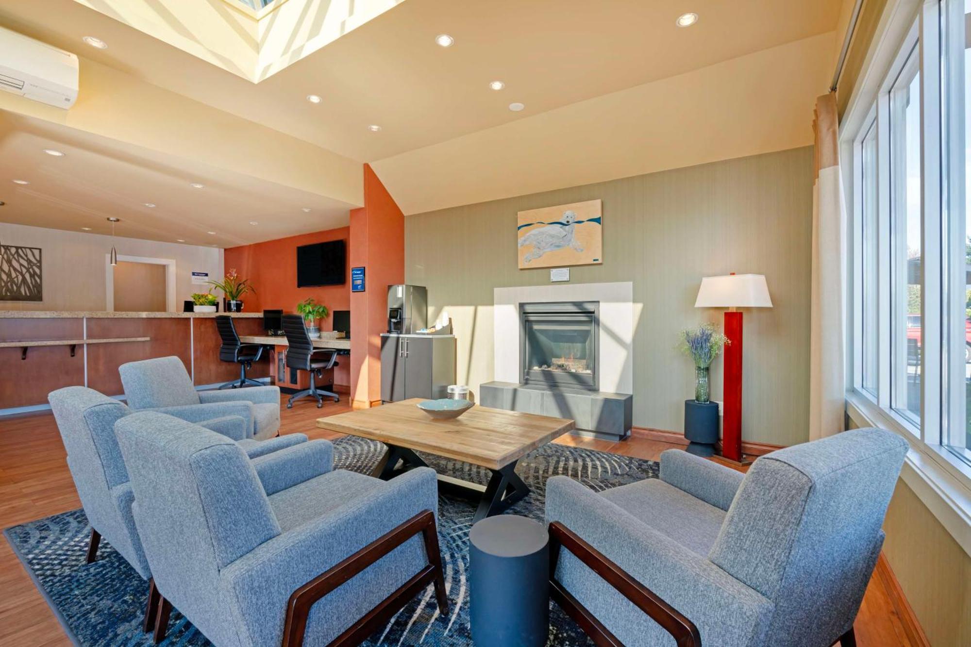 Best Western Plus Emerald Isle Hotel Sidney Exteriör bild