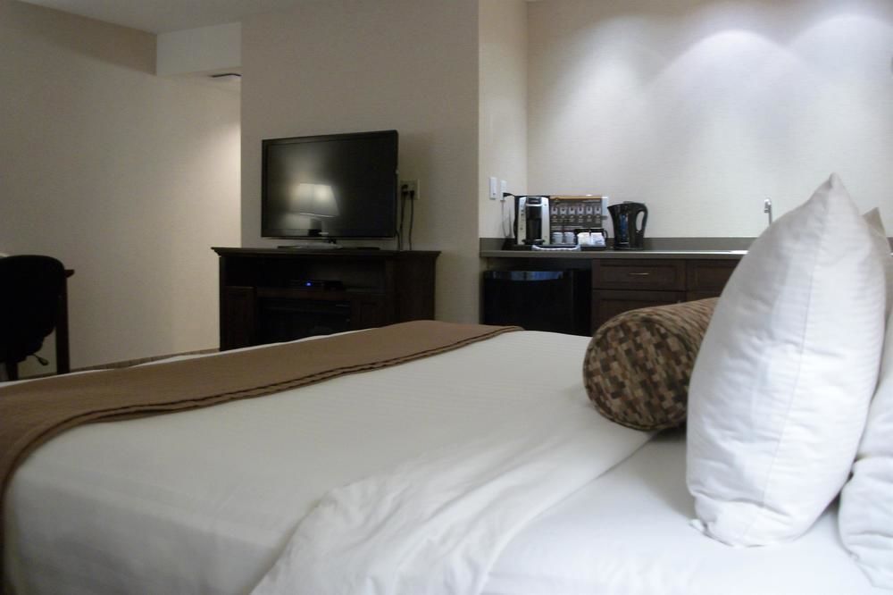 Best Western Plus Emerald Isle Hotel Sidney Exteriör bild