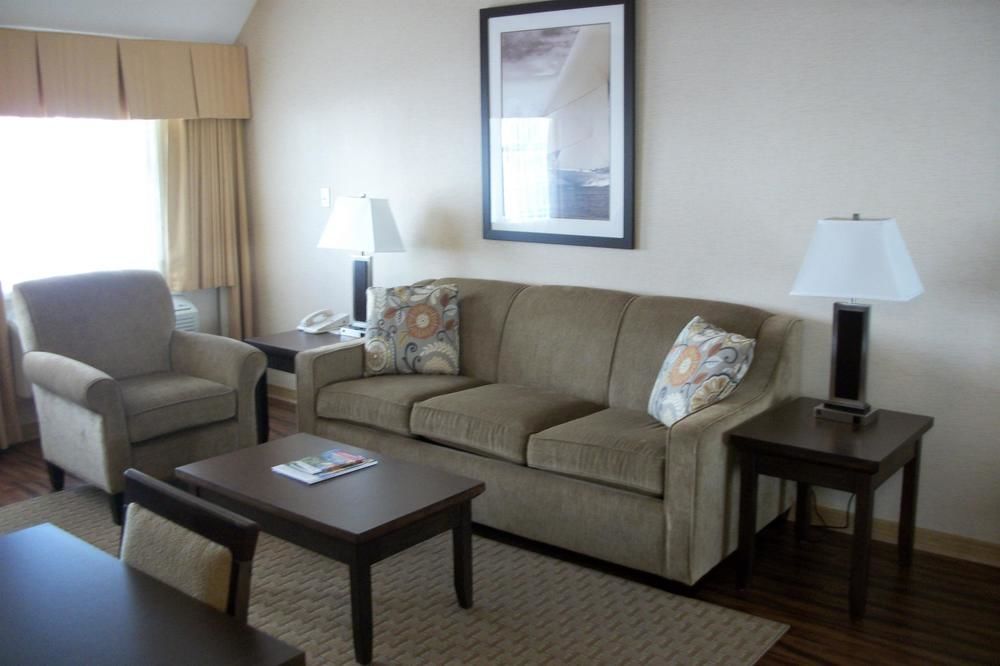 Best Western Plus Emerald Isle Hotel Sidney Exteriör bild
