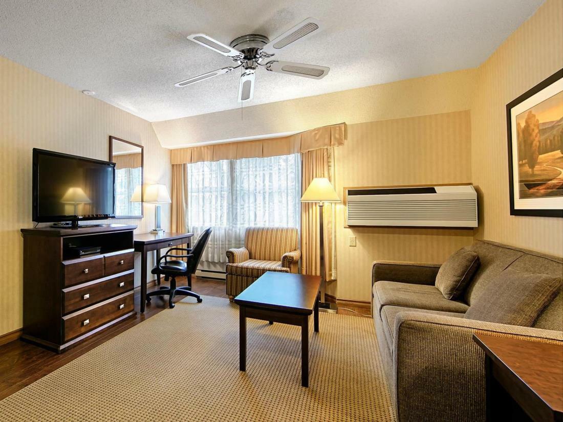 Best Western Plus Emerald Isle Hotel Sidney Exteriör bild